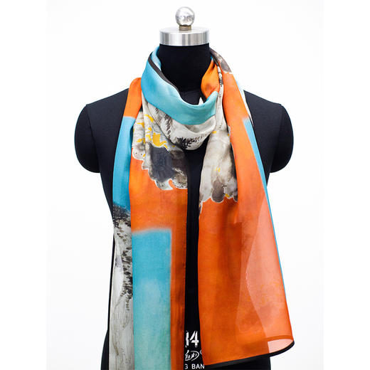 TANGY Collection天意精品2024春季新款联名款敦煌系列真丝莨绸包边长方形围巾L241414 商品图4