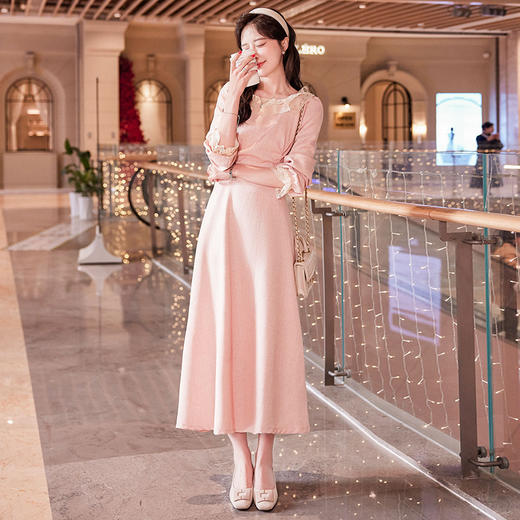 HRFS-240089气质时尚甜美温柔风连衣裙女2024年春季新款浪漫优雅纯色长裙 商品图2