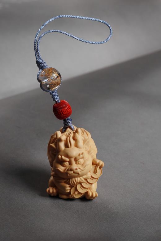 GJXJ0341°钱龙驾到黄杨木手机挂件钥匙挂 商品图1