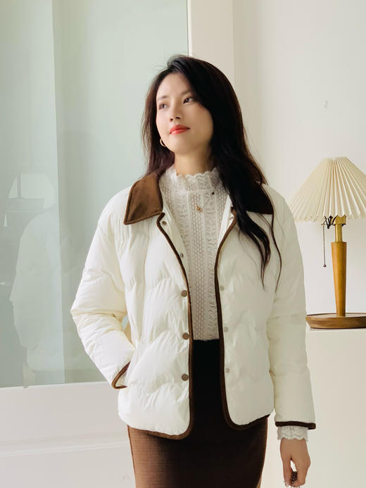 【百图lulu定制】【爆款返场392元】【高知羽绒服】betu百图女装撞色翻领气质轻薄短款羽绒服外套 商品图2