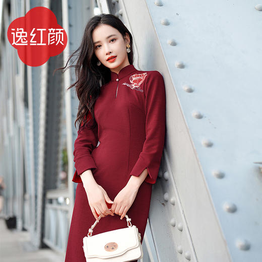 上海逸红颜钰兰2025年冬季弹力针织连衣裙女九分袖旗袍书卷文艺风 商品图3