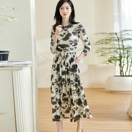 米思阳【气质印花裙】2026春季新款时尚高级感减龄显瘦连衣裙0865 商品图0