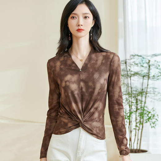 【仅剩S】米思阳【不规则T恤】2025秋季新款时尚气质v领修身百搭小衫0253 商品图1