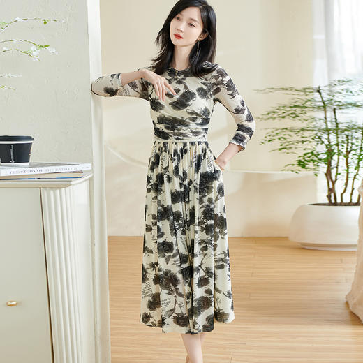 米思阳【气质印花裙】2026春季新款时尚高级感减龄显瘦连衣裙0865 商品图2