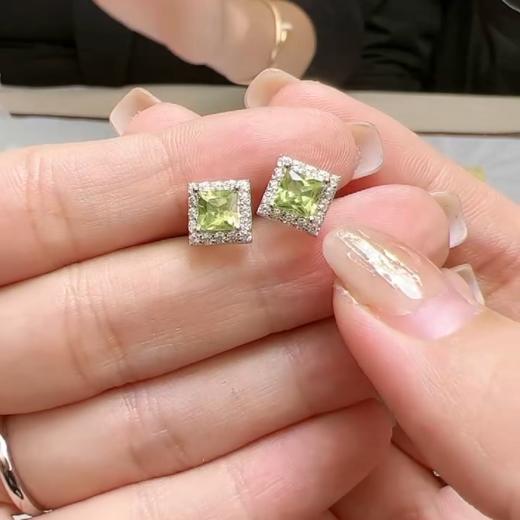 HZ*S925橄榄石方形耳钉约8*8mm 商品图0