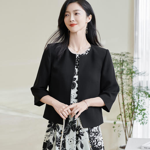 年度百搭王！哑光醋酸麻纱短外套 凉感透气舒适 极简版型藏肉显瘦 随手一穿都有贵气感 米思阳2026春季新款知性百搭纯色短外套宽松圆领开衫醋酸上衣0856 商品图0