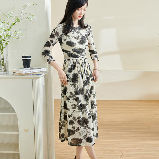 米思阳【气质印花裙】2026春季新款时尚高级感减龄显瘦连衣裙0865 商品图5