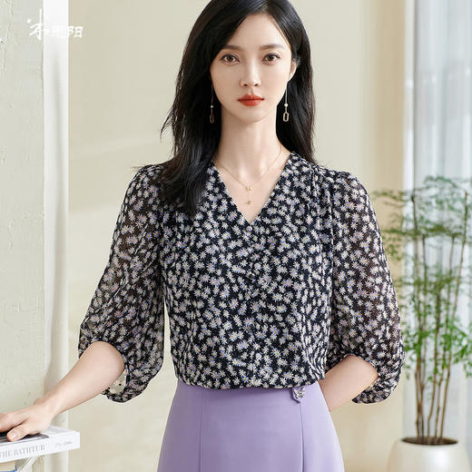 剩S/L 米思阳2025春季新款时尚减龄碎花衬衫宽松舒适微透泡泡袖上衣0373 商品图0