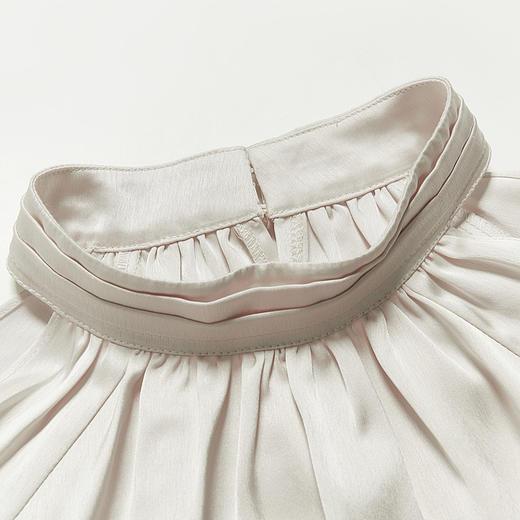 轻奢温柔挂脖两件套女秋季露肩缎面衬衫搭垂感半裙套装V0050545 商品图5