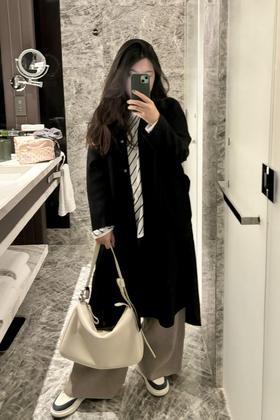 米加蜜 黑色花瓣羊毛风衣『款式宽松，建议大家买小一码』