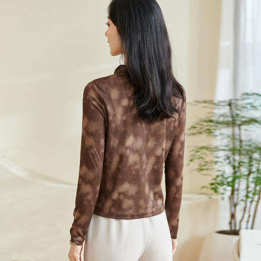 【仅剩S】米思阳【不规则T恤】2025秋季新款时尚气质v领修身百搭小衫0253 商品图7