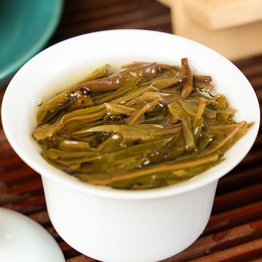 【龙鳞甲】2022年头春头采班章五寨精准配比！老班章古树占比38%以上！高额补贴福利 357g/饼，5饼/提 【每个id限购5份】 商品图1