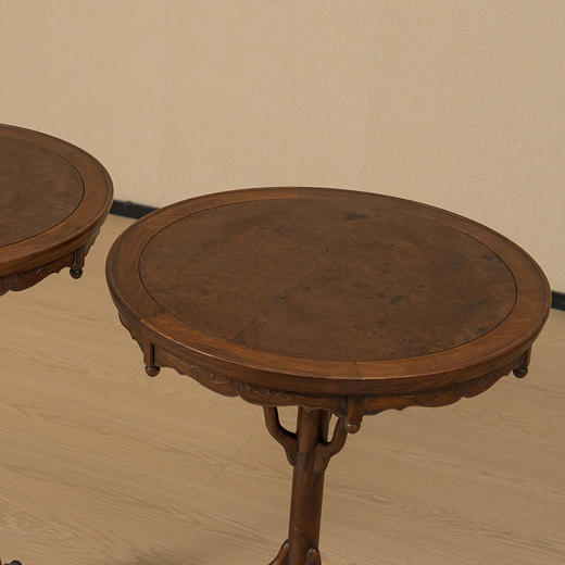 民国 黄花梨镶瘿木独柱圆台（一对） 商品图1