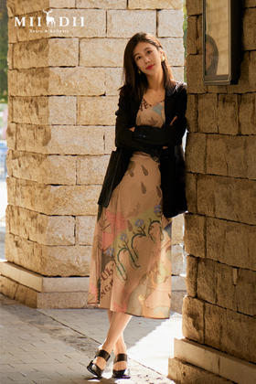 一天，是从午后阳光中开始的