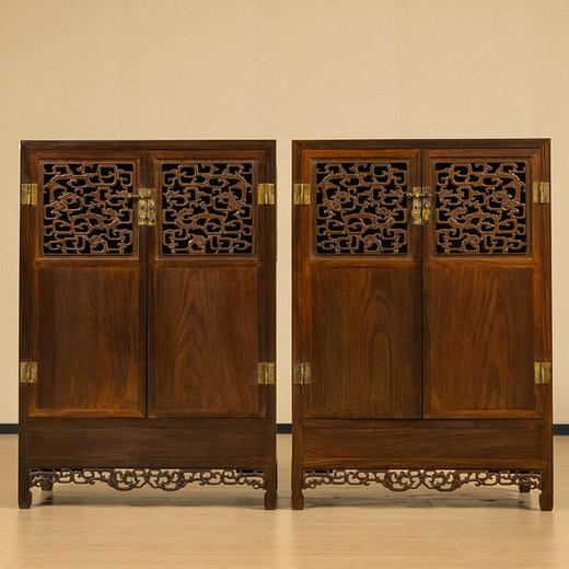 二十世纪 红木透雕螭龙纹方角柜（一对） 商品图0