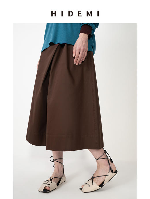 HIDEMI设计感立体廓形飘带领套装 短袖上衣/弯刀裤 商品图5