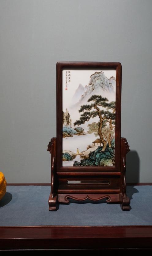 粉彩《空怀若谷》插屏 商品图0