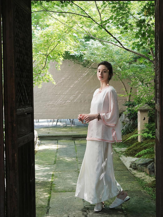 微瑕秒杀| 盛唐牡丹 |新中式真丝提花偏襟上衣 [特价品](特殊商品不退不换) 商品图4