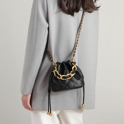 Viney包包新款高级质感时尚斜挎水桶包迷你手提单肩链条真皮女包 商品图2