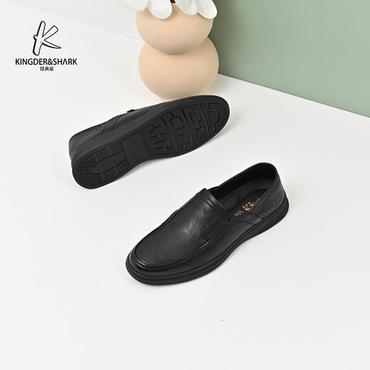 2024经典鲨春季新款一脚蹬牛皮革时尚男士皮鞋KW74-D14021 商品图3