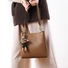 Viney包包2023新款潮时尚真皮水桶包女单肩斜挎包百搭通勤女包 商品缩略图3