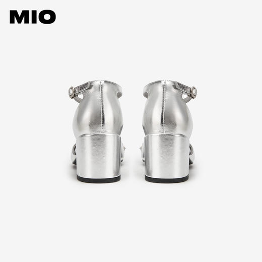 MIO米奥夏季圆头高跟气质凉鞋一字带珍珠链条时装凉鞋女M242223983 商品图4