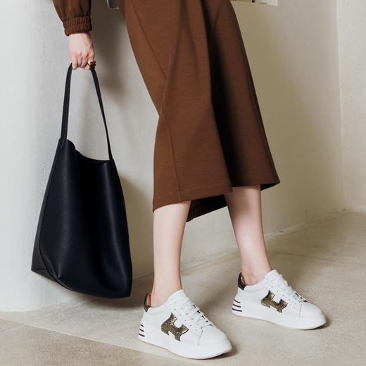 Julia Heuer 经典百搭系带厚运动板鞋 商品图2