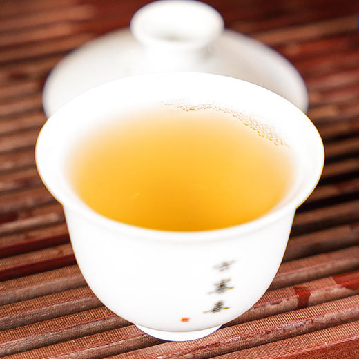 重磅福利【紫气东来】选自勐库冰岛片区450年以上古树!2022年头春头采料；自喝送礼家中必备款；357g/饼，5饼/提 商品图4