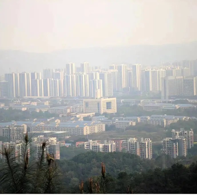 【大学城水天池徒步】  | 山就在那儿~