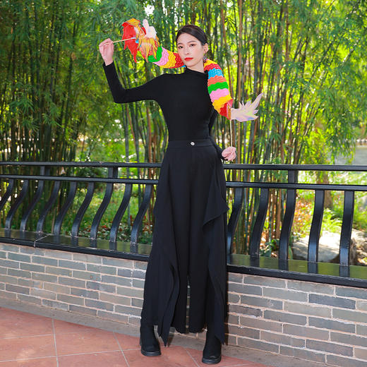 乌啼霜满阔腿裤|不规则设计 | 现货加急发 商品图1