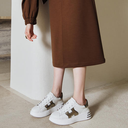 Julia Heuer 经典百搭系带厚运动板鞋 商品图1