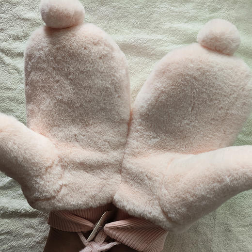 优待源选女款加绒加厚可爱软糯露指触屏毛茸茸保暖学生半指手套YXPS3314 商品图2