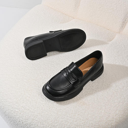 2024经典鲨春季女鞋新款带跟时尚百搭经典乐福鞋KW87-D17011 商品图1