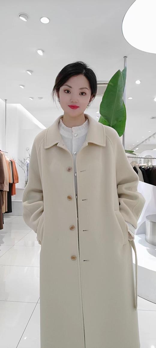 488002新款上新 时尚款双面呢大衣 商品图0