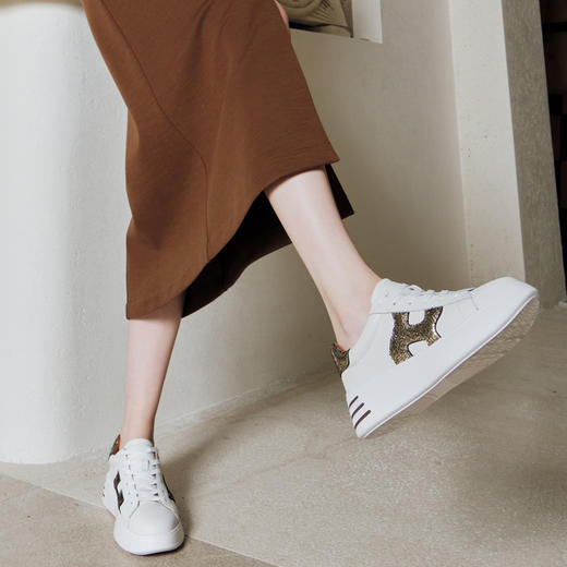 Julia Heuer 经典百搭系带厚运动板鞋 商品图4