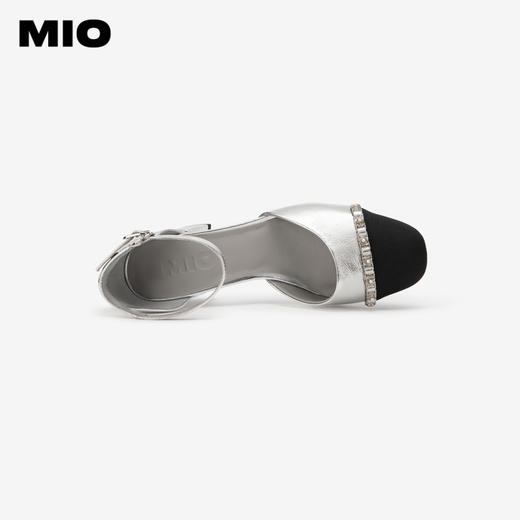 MIO米奥夏季圆头高跟气质凉鞋一字带珍珠链条时装凉鞋女M242223983 商品图2