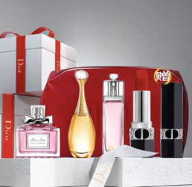 不到40元一件！Dior迪奥香水+口红礼盒还另送手拿包和口红，送人自留皆高级！