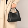 2023秋冬大容量手提菜篮包简约通勤单肩斜挎包时尚百搭软皮水桶包 商品缩略图1