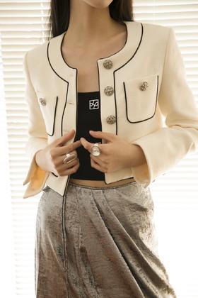 刺绣嵌边小香外套