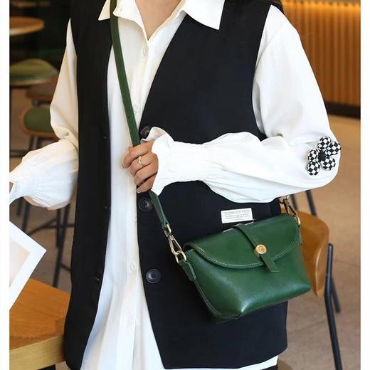 春夏新品头层牛皮真皮女包时尚植鞣斜跨小包韩版休闲简约饺子包 商品图2