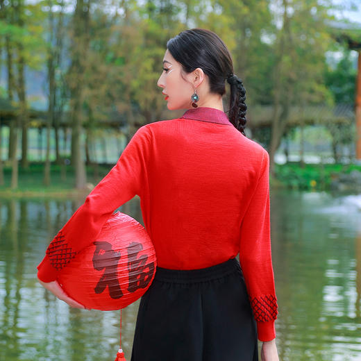 杨丽萍老师龙舞系列-舞龙针织上衣| 现货加急发 商品图3