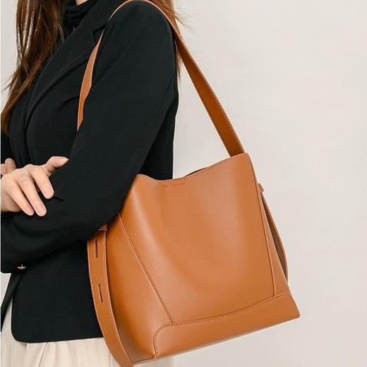 软皮水桶包简约大容量托特包通勤腋下包2023新款百搭单肩斜挎包潮 商品图1