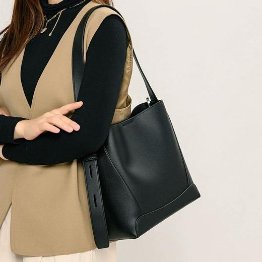 软皮水桶包简约大容量托特包通勤腋下包2023新款百搭单肩斜挎包潮 商品图2