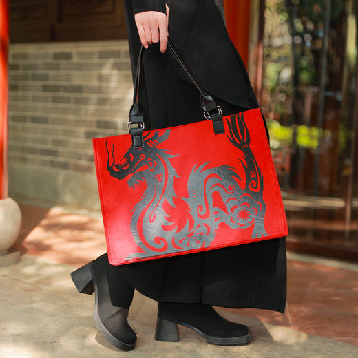 龙舞系列印花毛毡手提包 商品图3