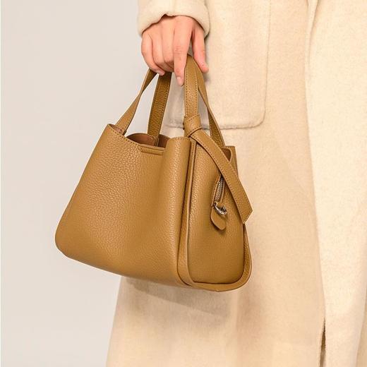 2023秋冬大容量手提菜篮包简约通勤单肩斜挎包时尚百搭软皮水桶包 商品图0