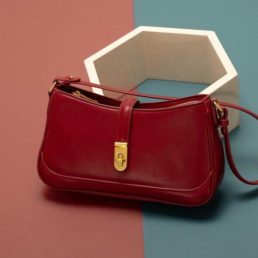 时尚女包包高级感通勤法棍包2023秋冬新款百搭单肩斜挎包 商品图3