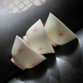 束刻/玉泥/手绘樱花撇口杯茶杯浪漫手绘粉色樱花白瓷品茗杯家用小清新个人喝茶陶瓷单杯