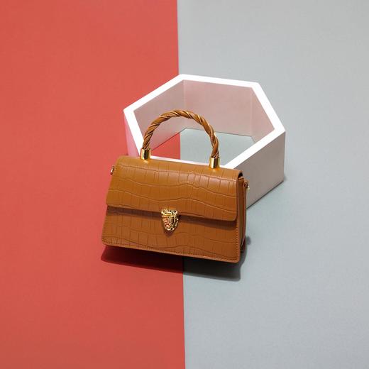 2023春夏好看小方包女新款小众设计简约女士手提包百搭单肩斜挎包 商品图3