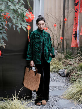 盛唐牡丹 |绿色漳绒八宝葫芦纹外套
