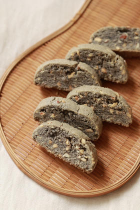 黑芝麻花生意式脆饼